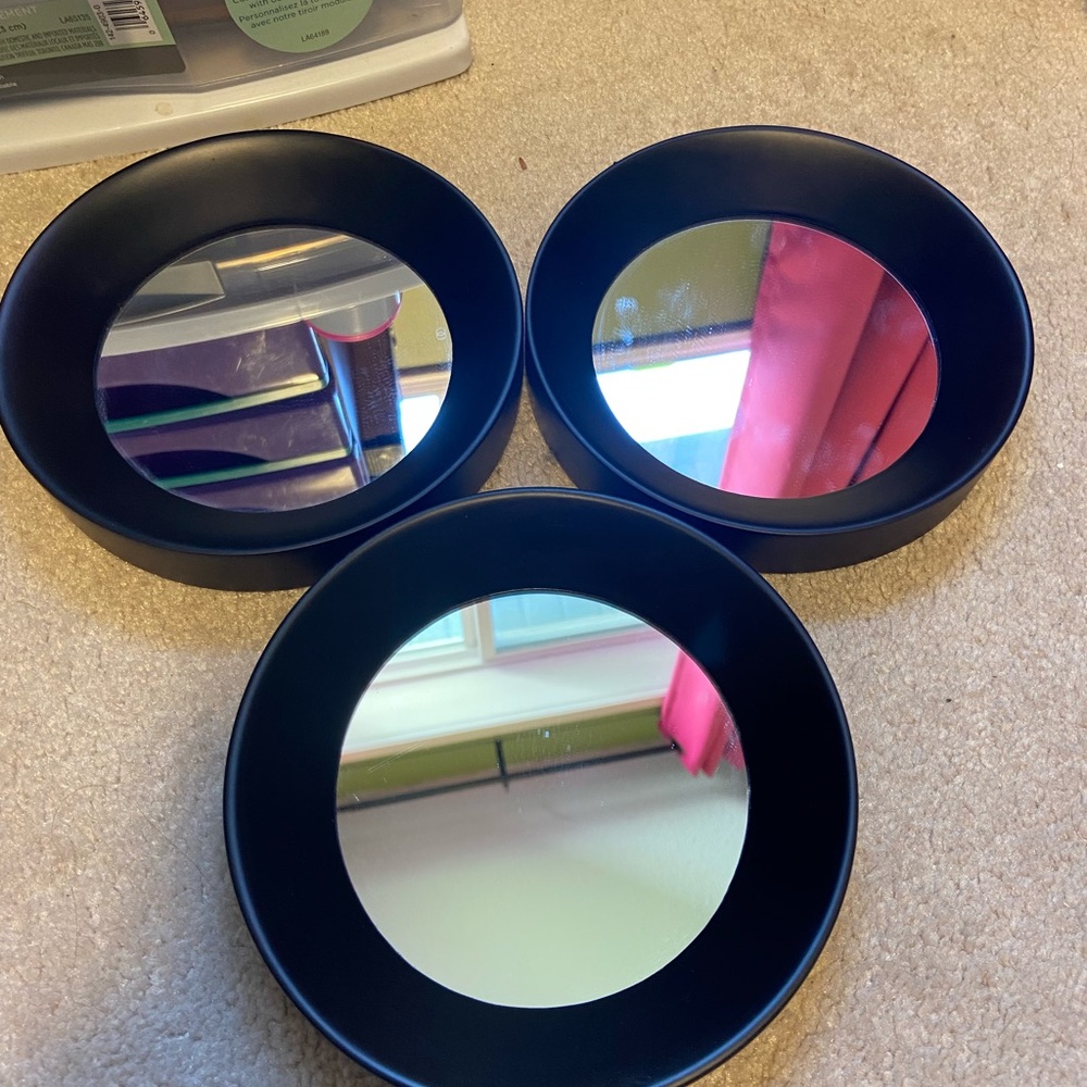 Black Round Wall Mirrors Set